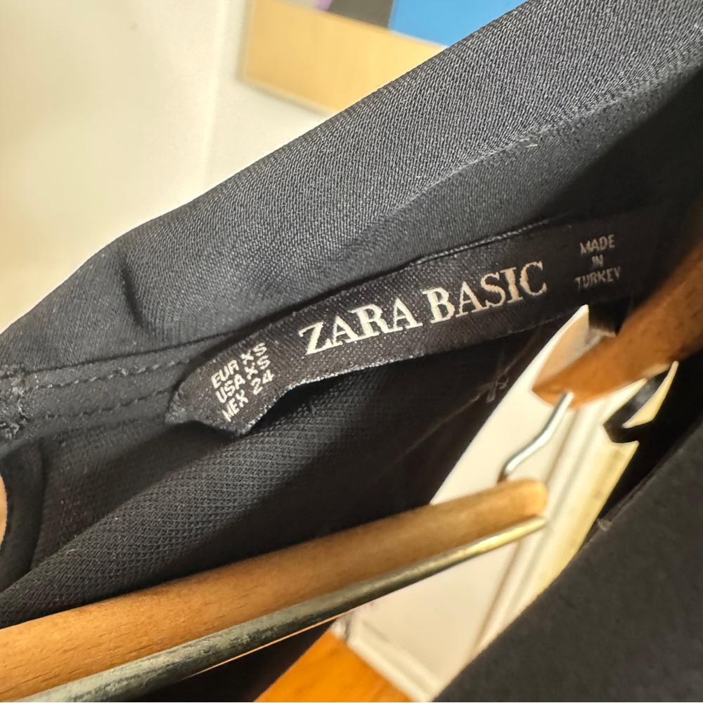 Zara Basic Elegant Black blouse - Picture 2 of 6